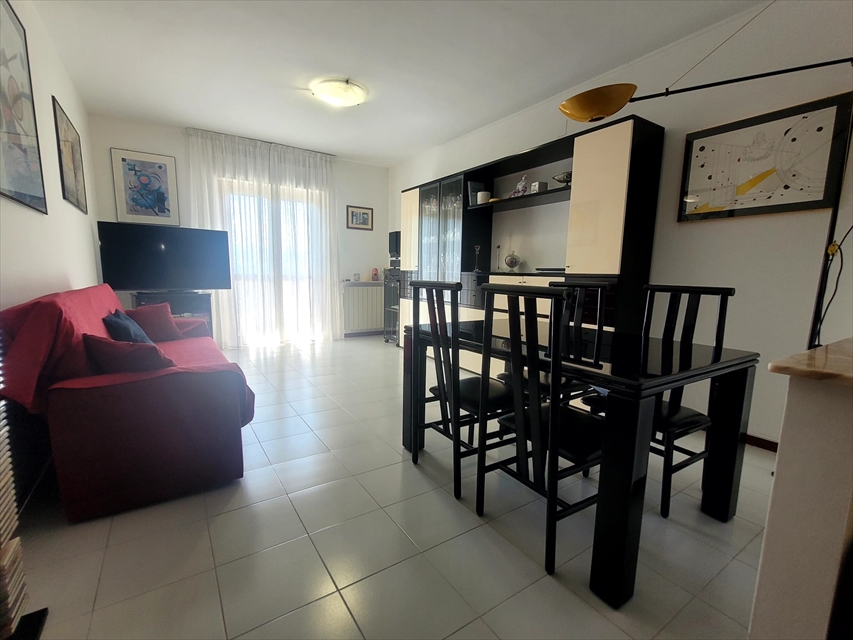 Appartamento con box doppio in via degli ernici 15, Chieti