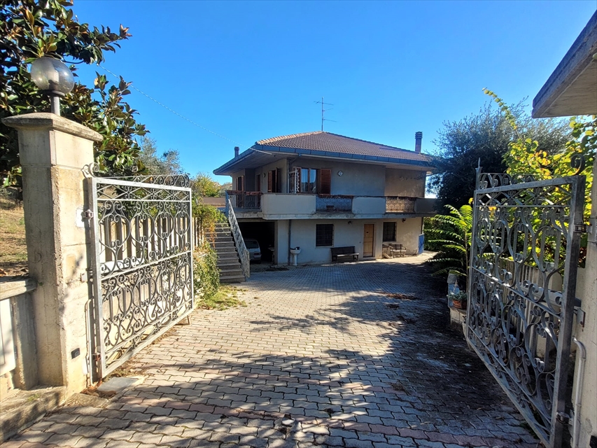 Casa indipendente in vendita in contrada colle marcone 51, Bucchianico