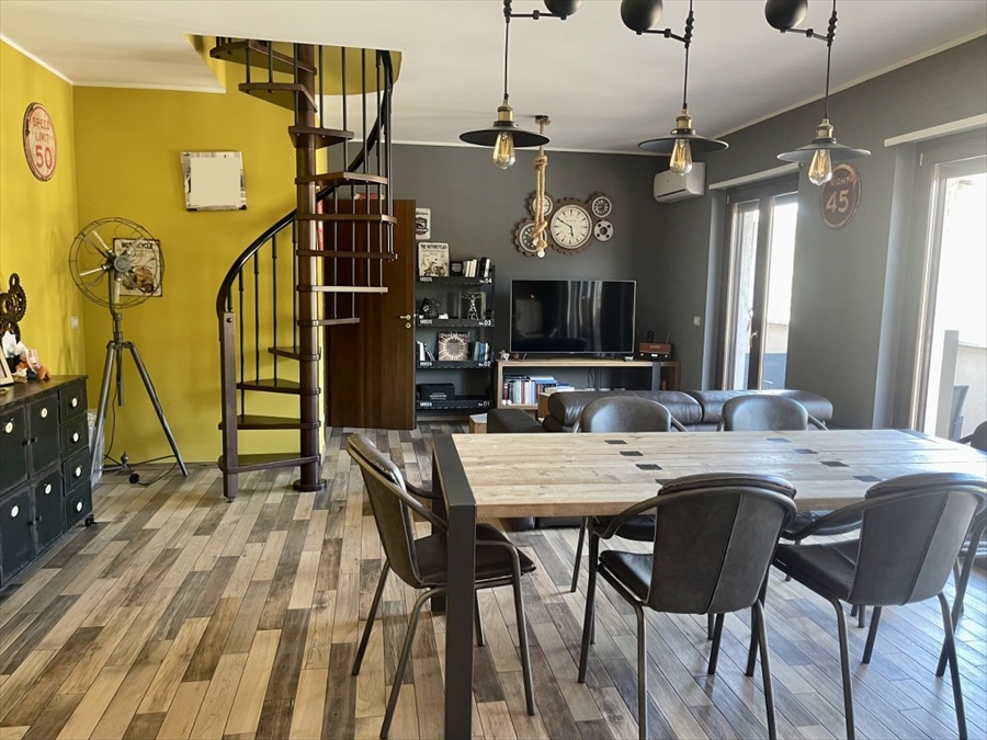 Attico con box doppio in via spirito santo, Reggio Calabria