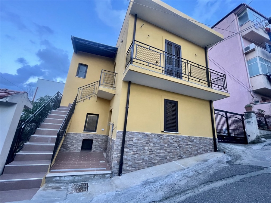Casa indipendente nuova in via riparo vecchio, Reggio Calabria