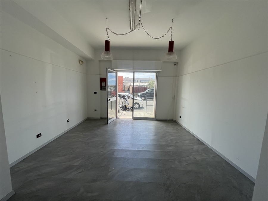 Negozio in affitto in via pasquale andiloro, Reggio Calabria