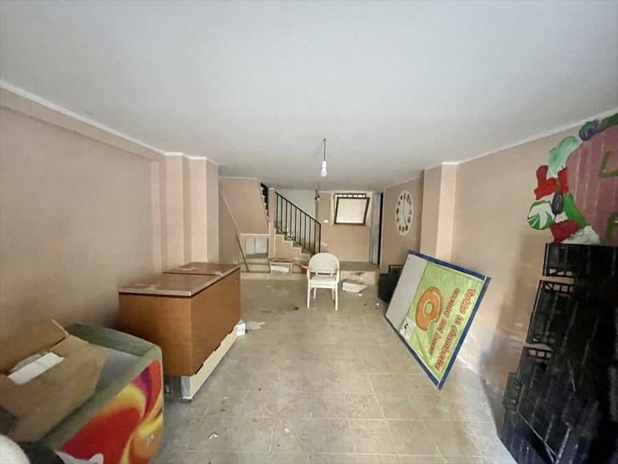 Locale commerciale in vendita in via scala di giuda, Reggio Calabria