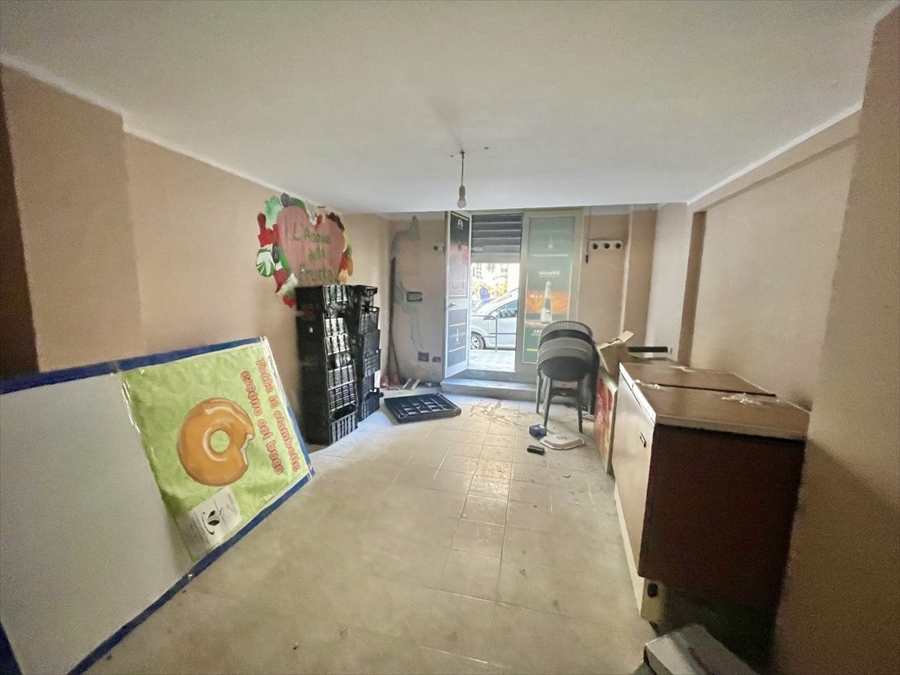 Locale commerciale in vendita in via scala di giuda, Reggio Calabria