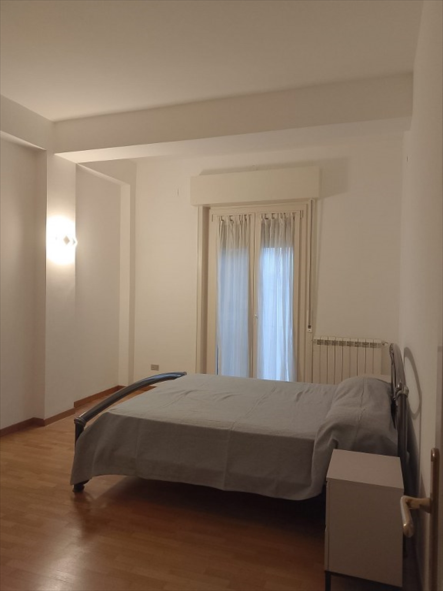 Quadrilocale ristrutturato in via san marco, Reggio Calabria