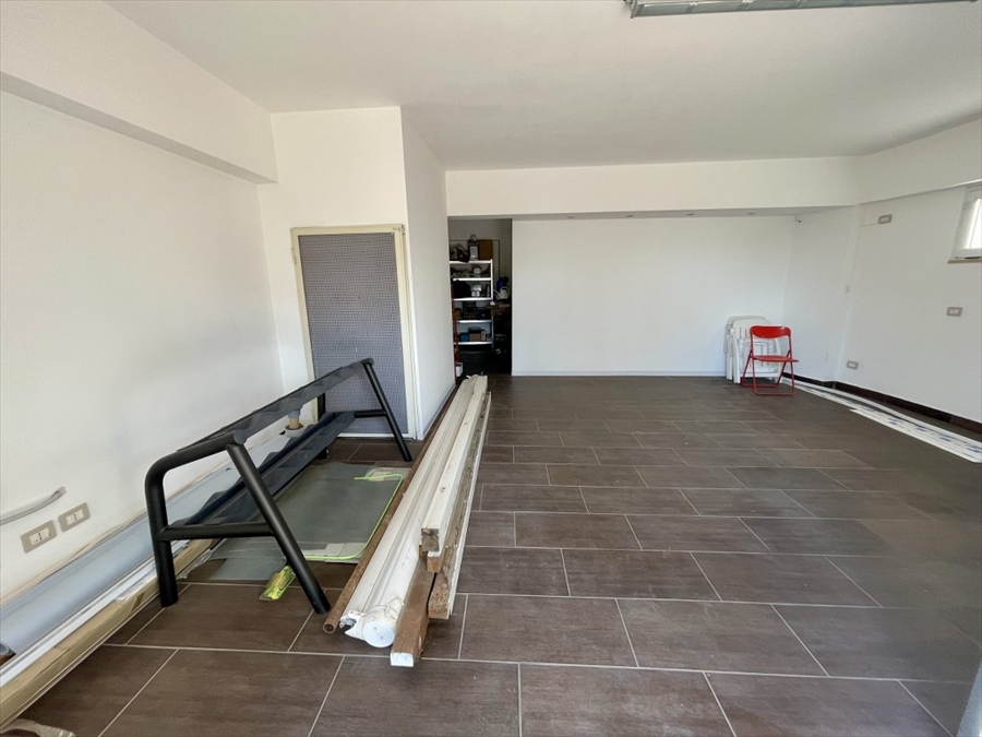 Negozio in affitto in viale laboccetta, Reggio Calabria