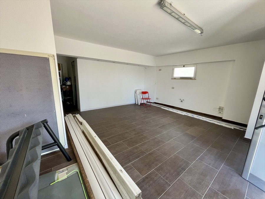 Negozio in affitto in viale laboccetta, Reggio Calabria