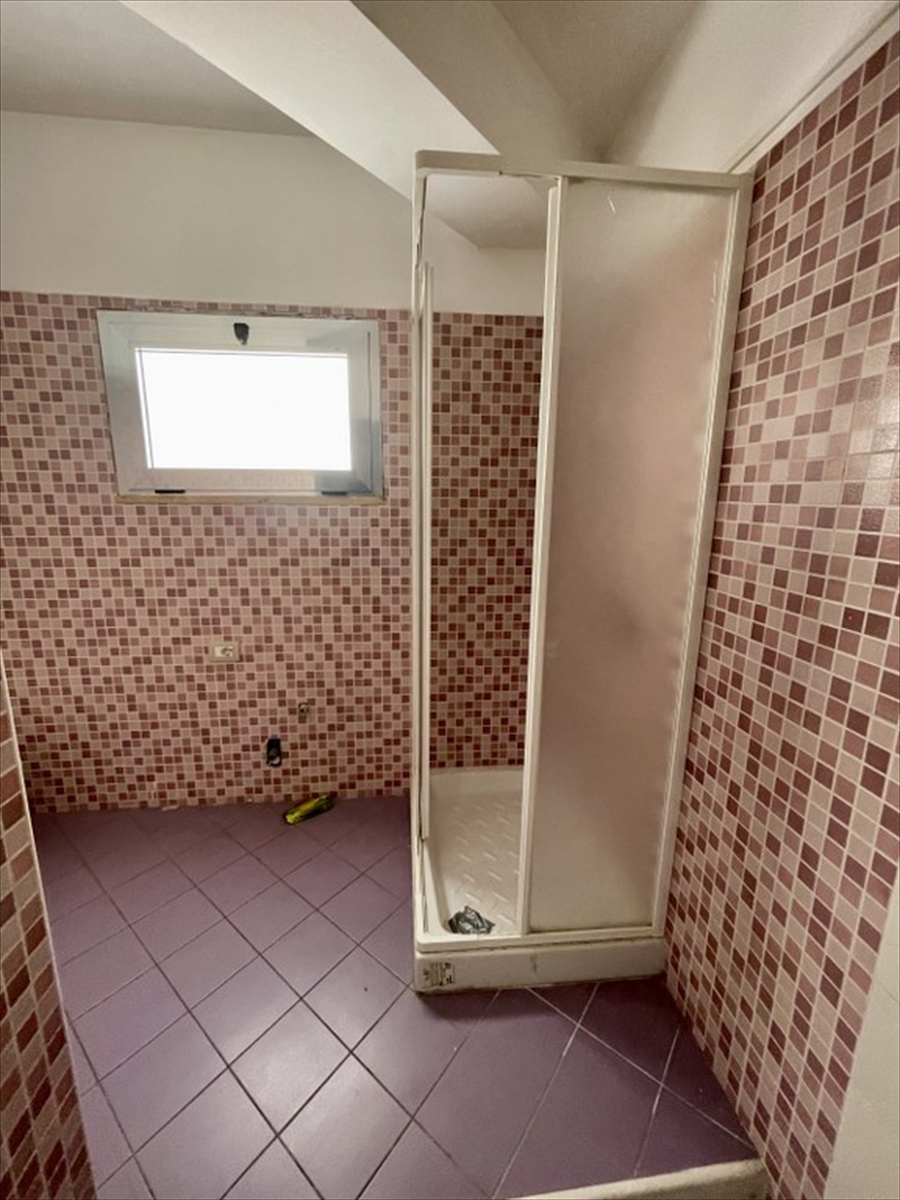 Negozio in affitto in viale laboccetta, Reggio Calabria