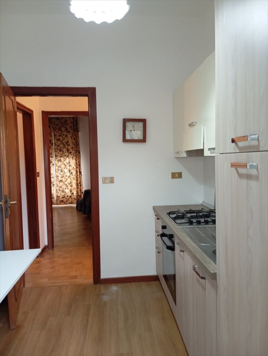 Quadrilocale in affitto in via emilio cuzzocrea, Reggio Calabria