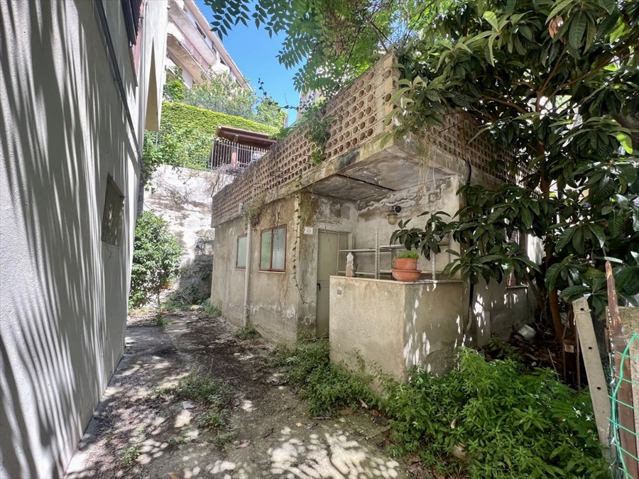 Casa indipendente da ristrutturare in via santa lucia, Reggio Calabria