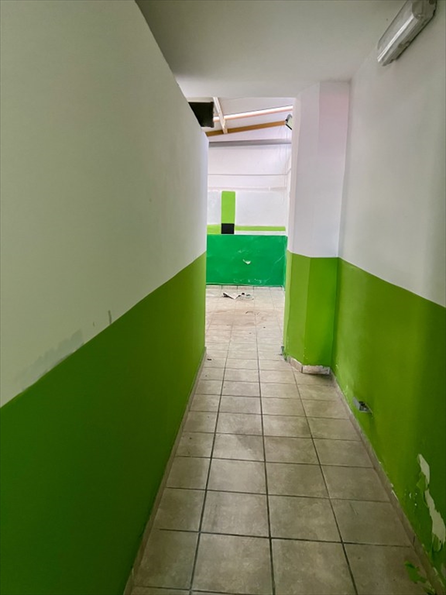 Negozio in vendita in via sbarre centrili, Reggio Calabria