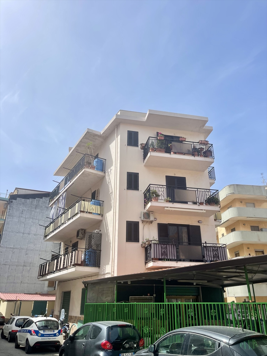 Quadrilocale da ristrutturare in via soccorso, Reggio Calabria
