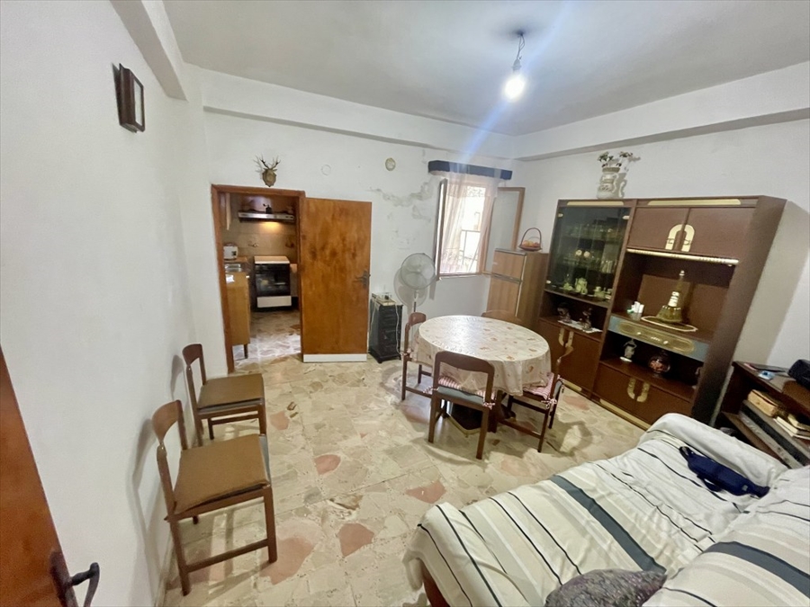 Casa indipendente da ristrutturare in sbarre superiori, Reggio Calabria