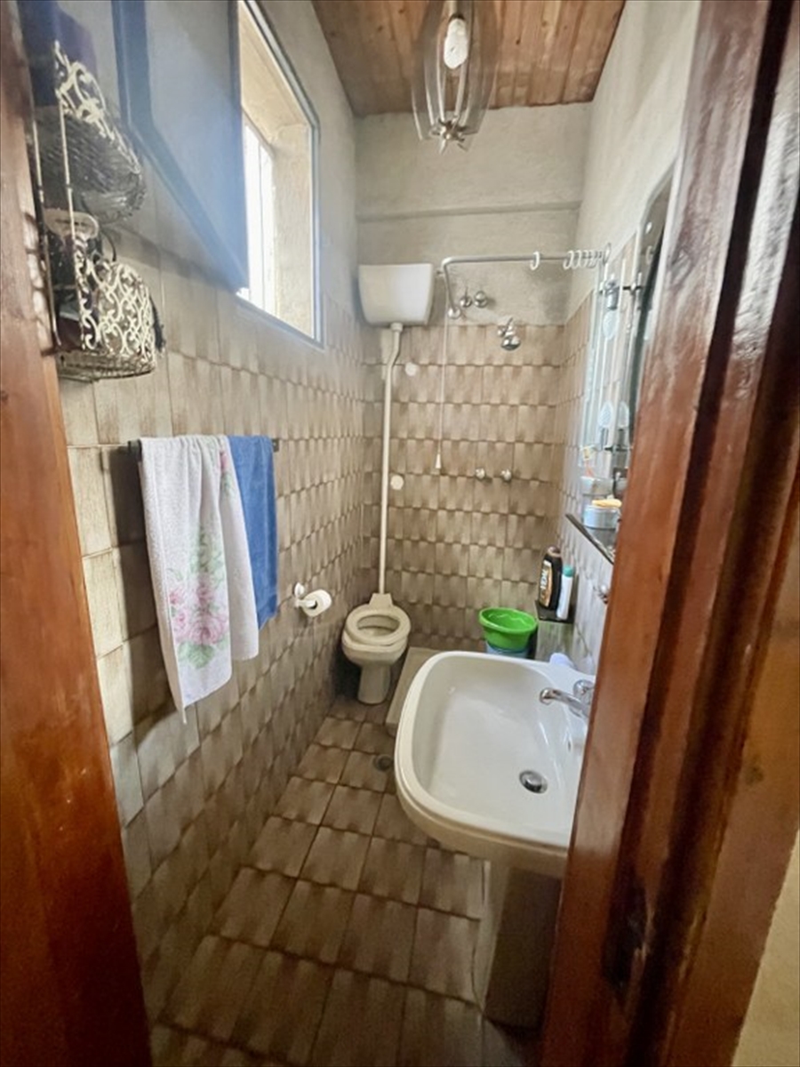 Casa indipendente da ristrutturare in sbarre superiori, Reggio Calabria