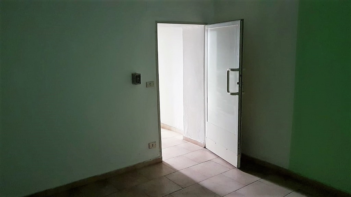 Magazzino in affitto in via torrione, Reggio Calabria