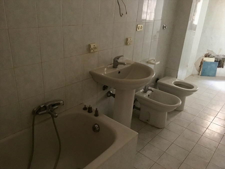 Appartamento da ristrutturare in via provinciale san cristoforo, Reggio Calabria
