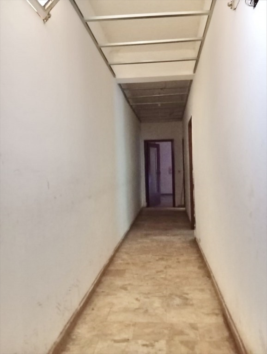 Quadrilocale da ristrutturare in via strada privata traversa irto, Reggio Calabria