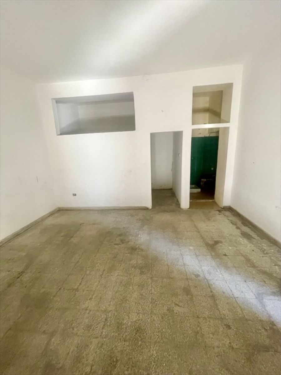 Box/Garage 25mq in vendita in via pasquale andiloro, Reggio Calabria