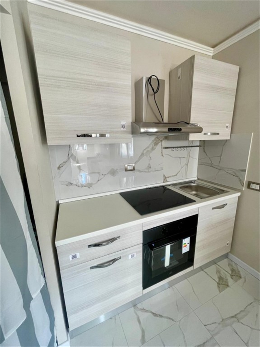 Bilocale ristrutturato in via battaglia, Reggio Calabria