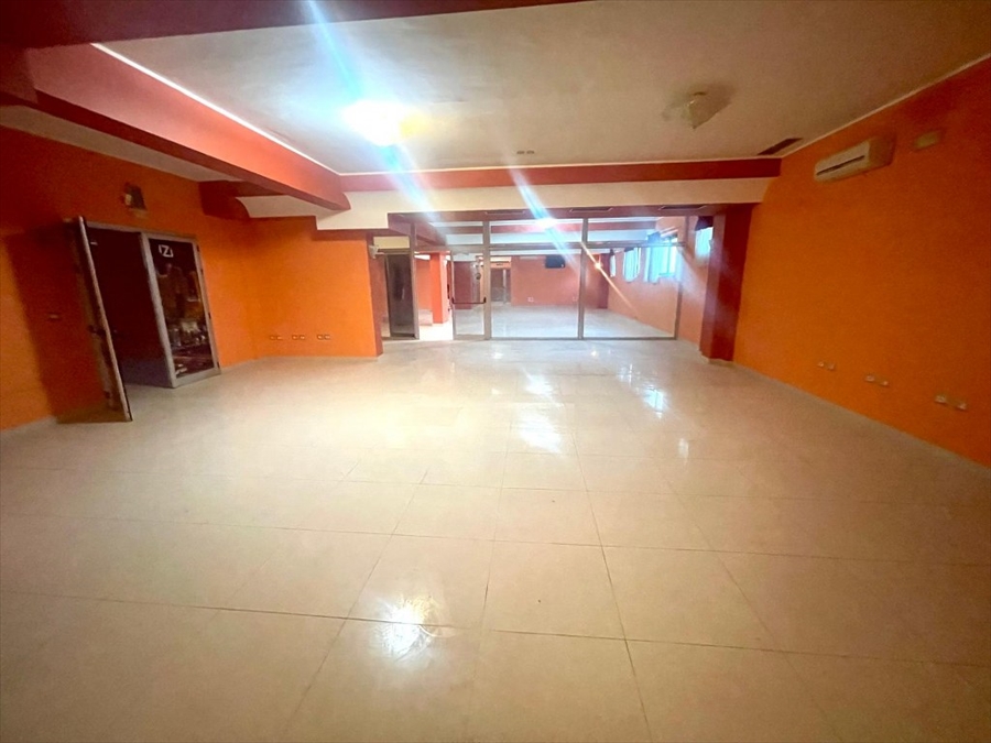 Locale commerciale in affitto in viale laboccetta, Reggio Calabria