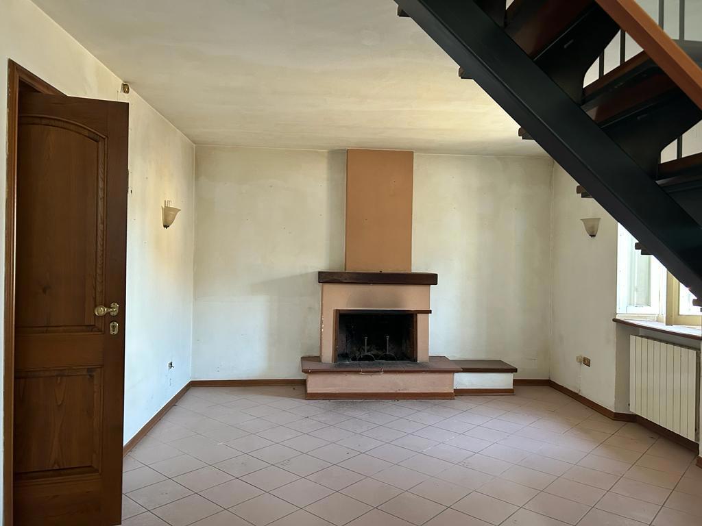 Casa indipendente in vendita a Camporgiano