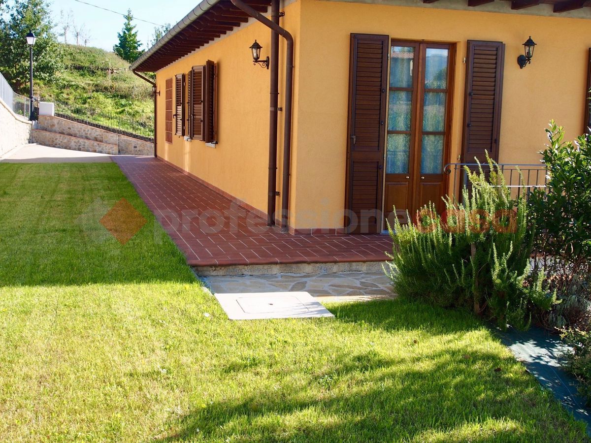 Villa in vendita a Castiglione di Garfagnana