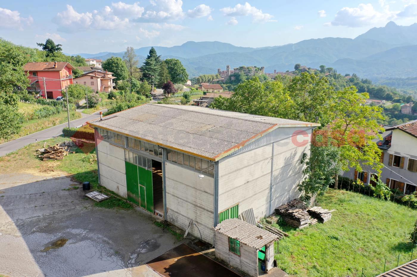 Capannone in vendita a Castiglione di Garfagnana