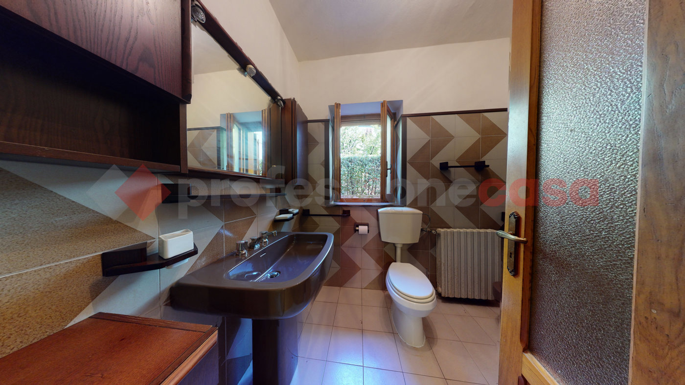 Casa indipendente con giardino a Gallicano