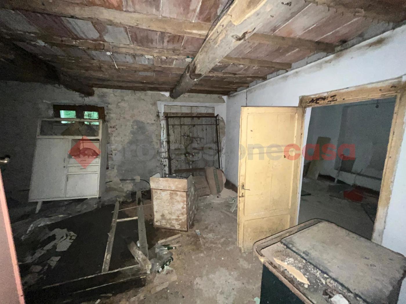 Casa indipendente con giardino a Gallicano