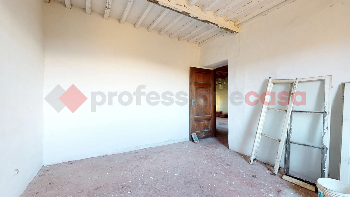 Rustico da ristrutturare a Coreglia Antelminelli