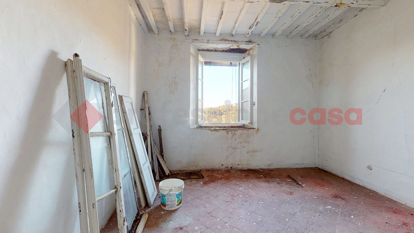 Rustico da ristrutturare a Coreglia Antelminelli