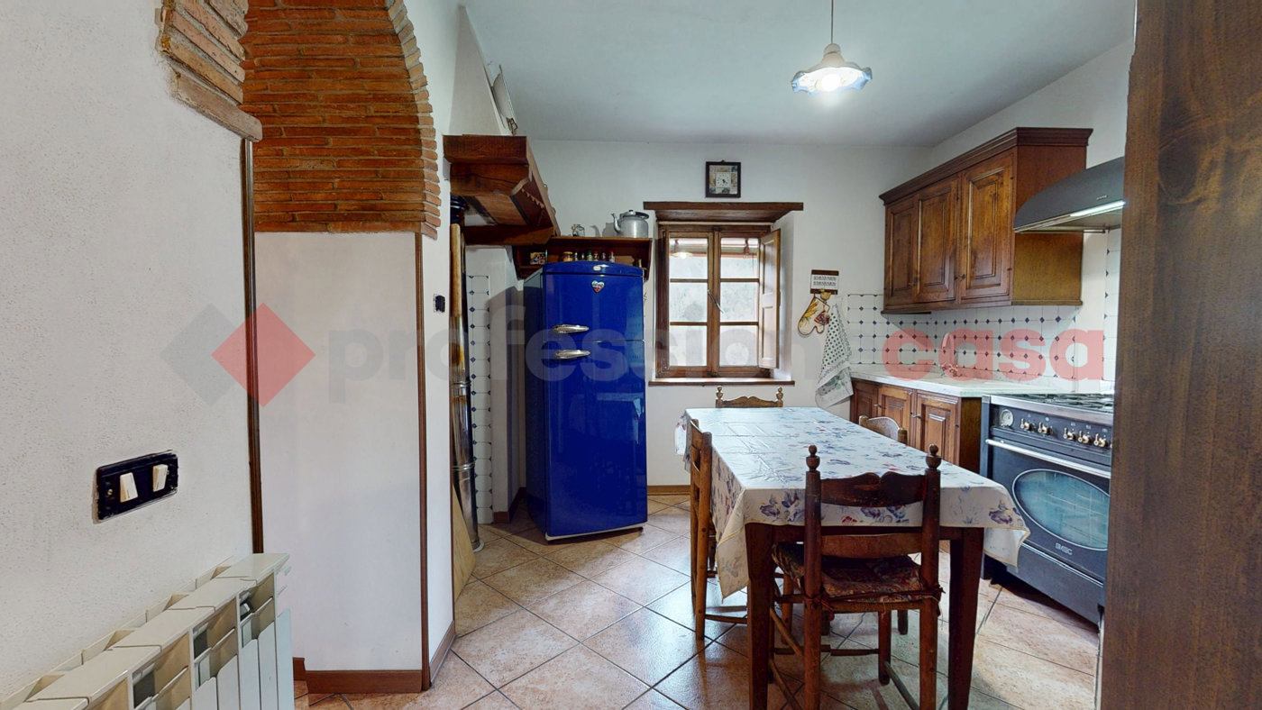 Casa indipendente con giardino a Coreglia Antelminelli