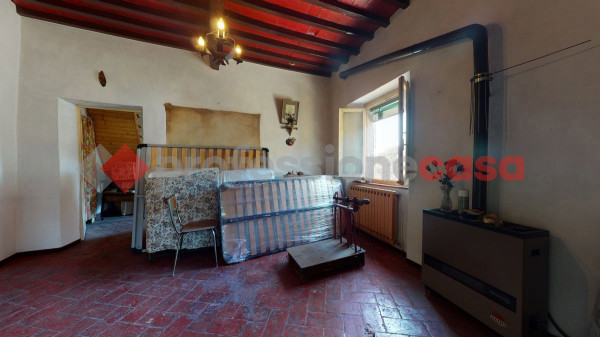 Casa indipendente da ristrutturare a Coreglia Antelminelli