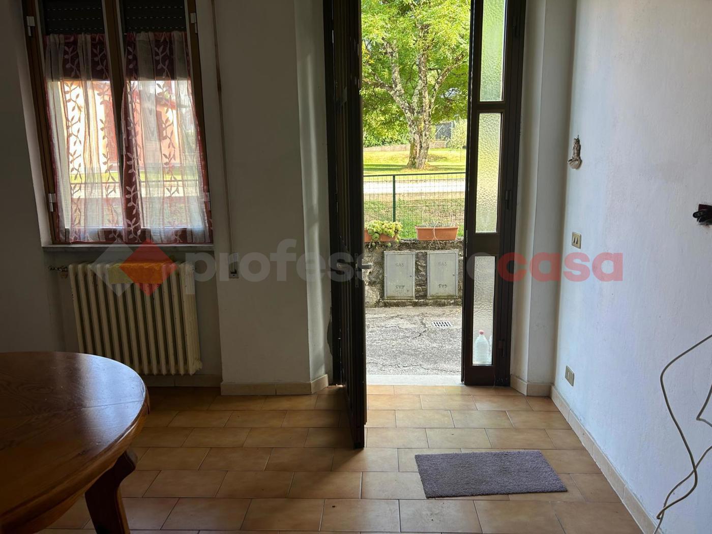 Quadrilocale da ristrutturare a Gallicano