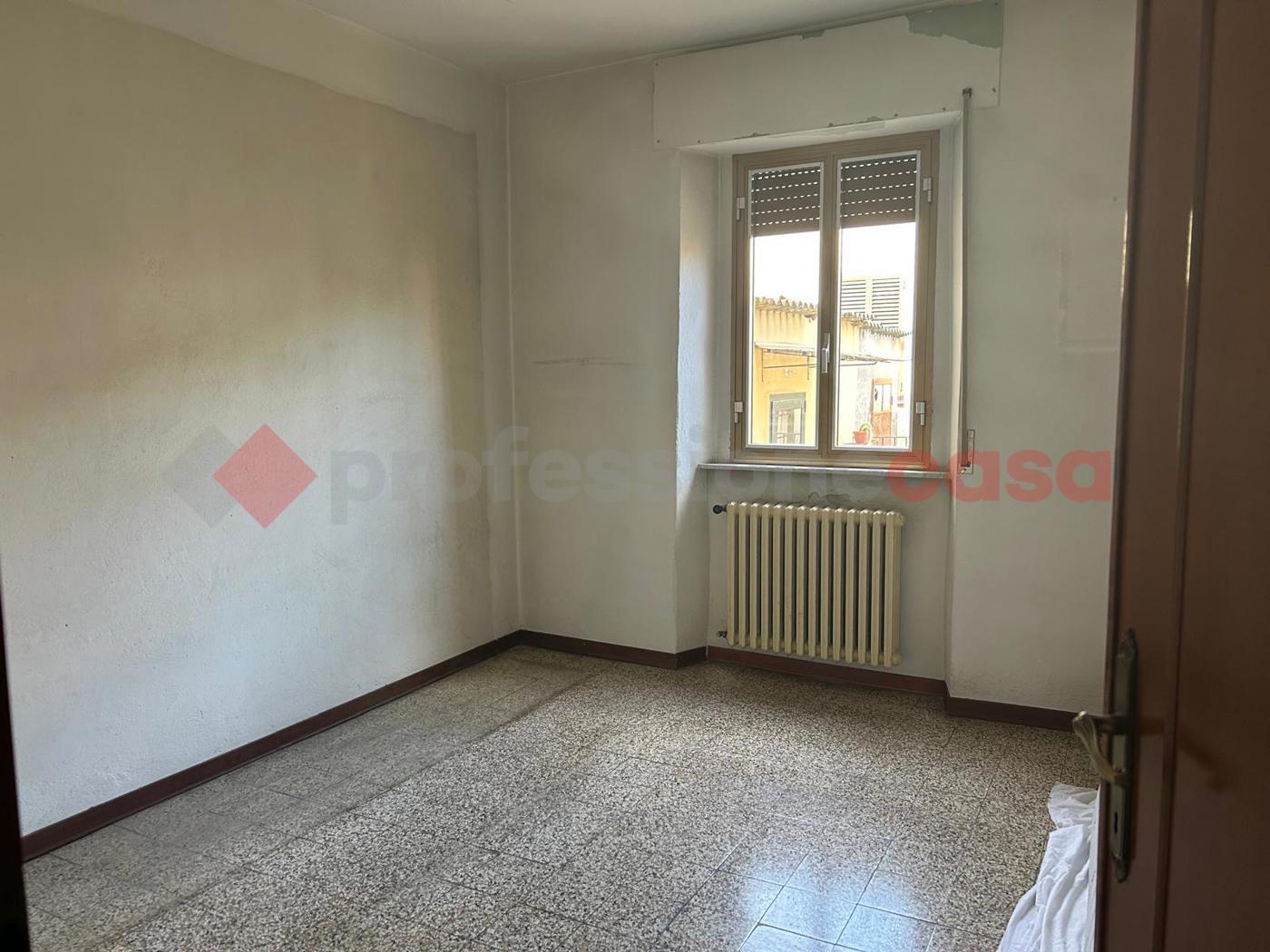 Quadrilocale da ristrutturare a Gallicano