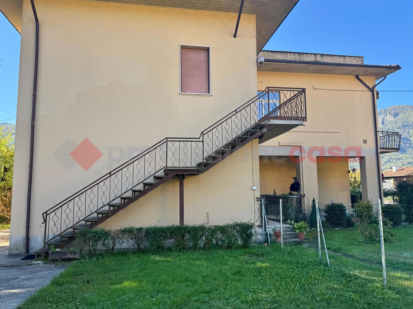 Appartamento con giardino a Coreglia Antelminelli