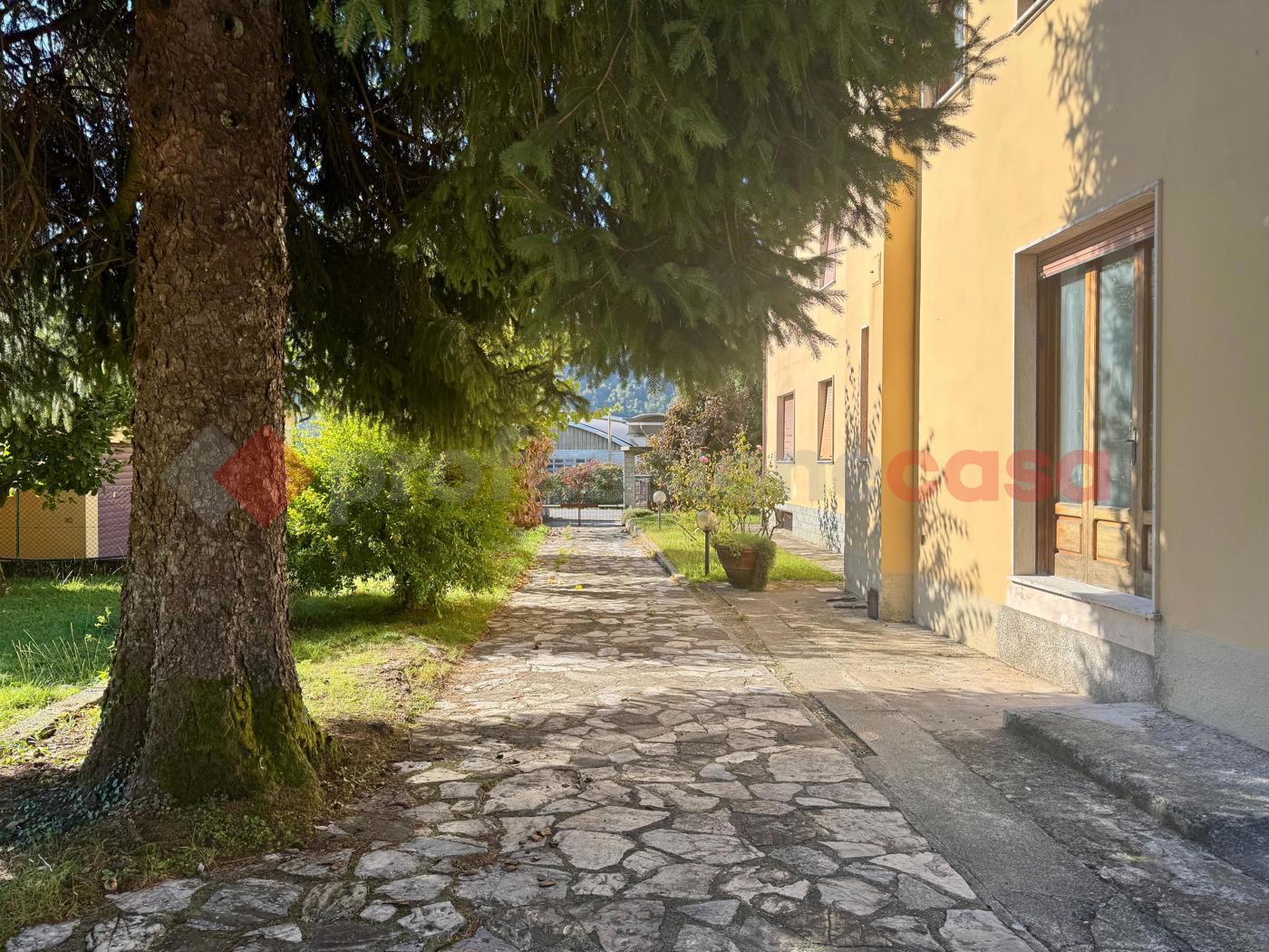 Appartamento con giardino a Coreglia Antelminelli