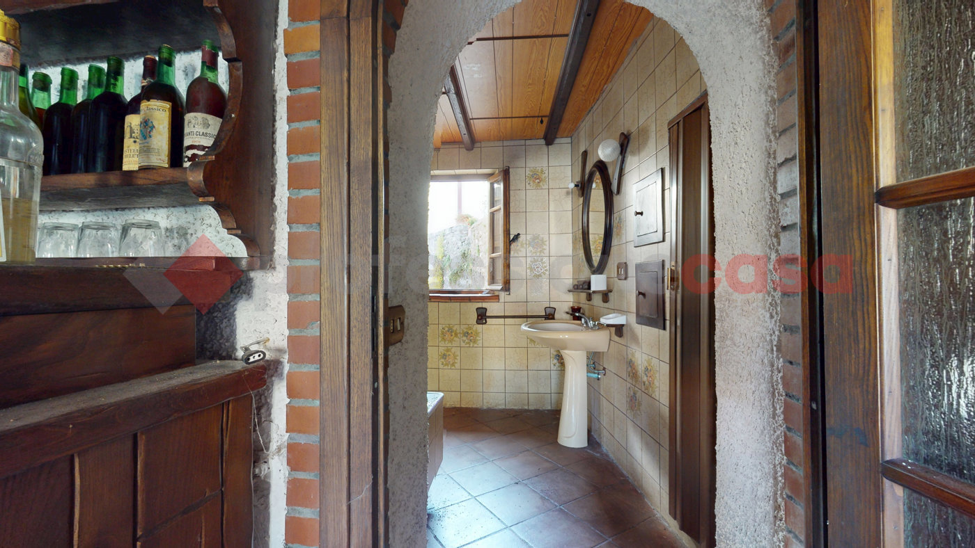 Rustico in vendita a Borgo a Mozzano