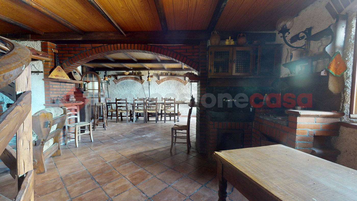 Rustico in vendita a Borgo a Mozzano