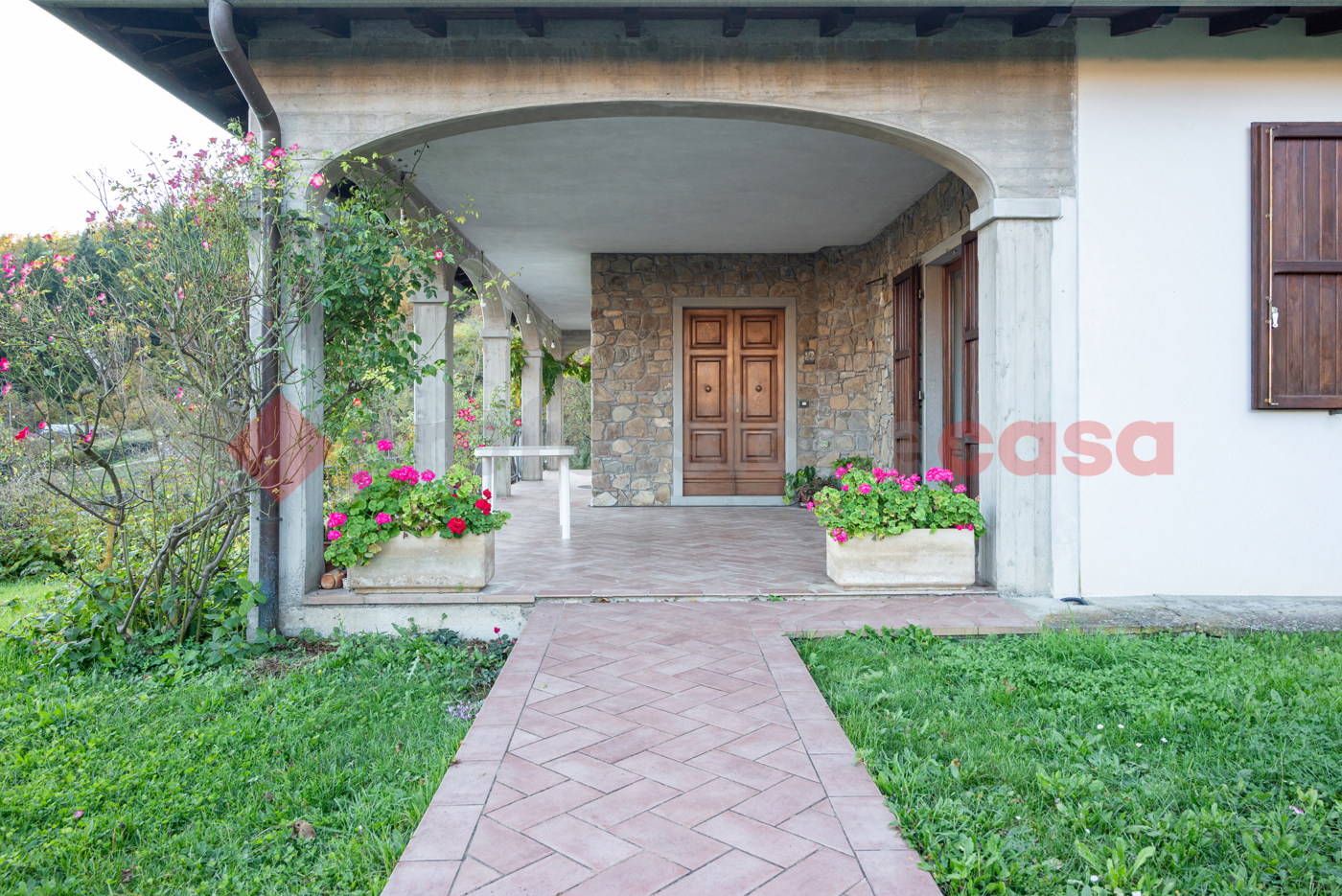 Villa in vendita a Piazza al Serchio