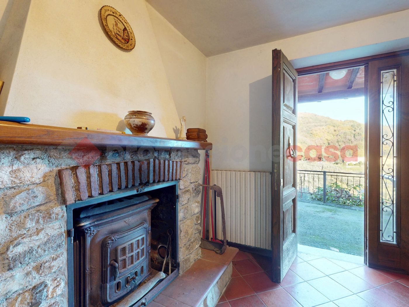 Casa indipendente con giardino a Camaiore