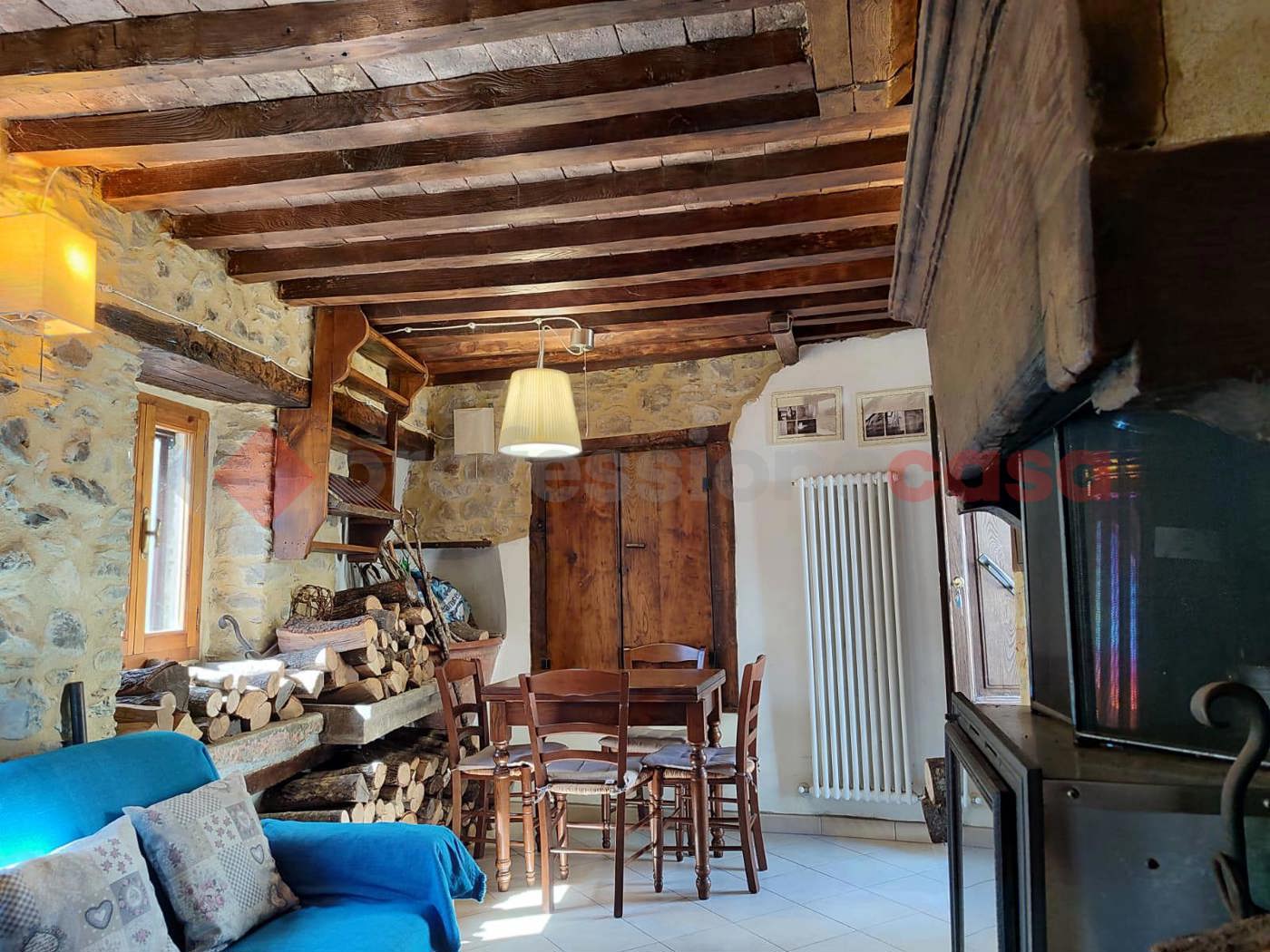 Casa indipendente in vendita a Villa Collemandina