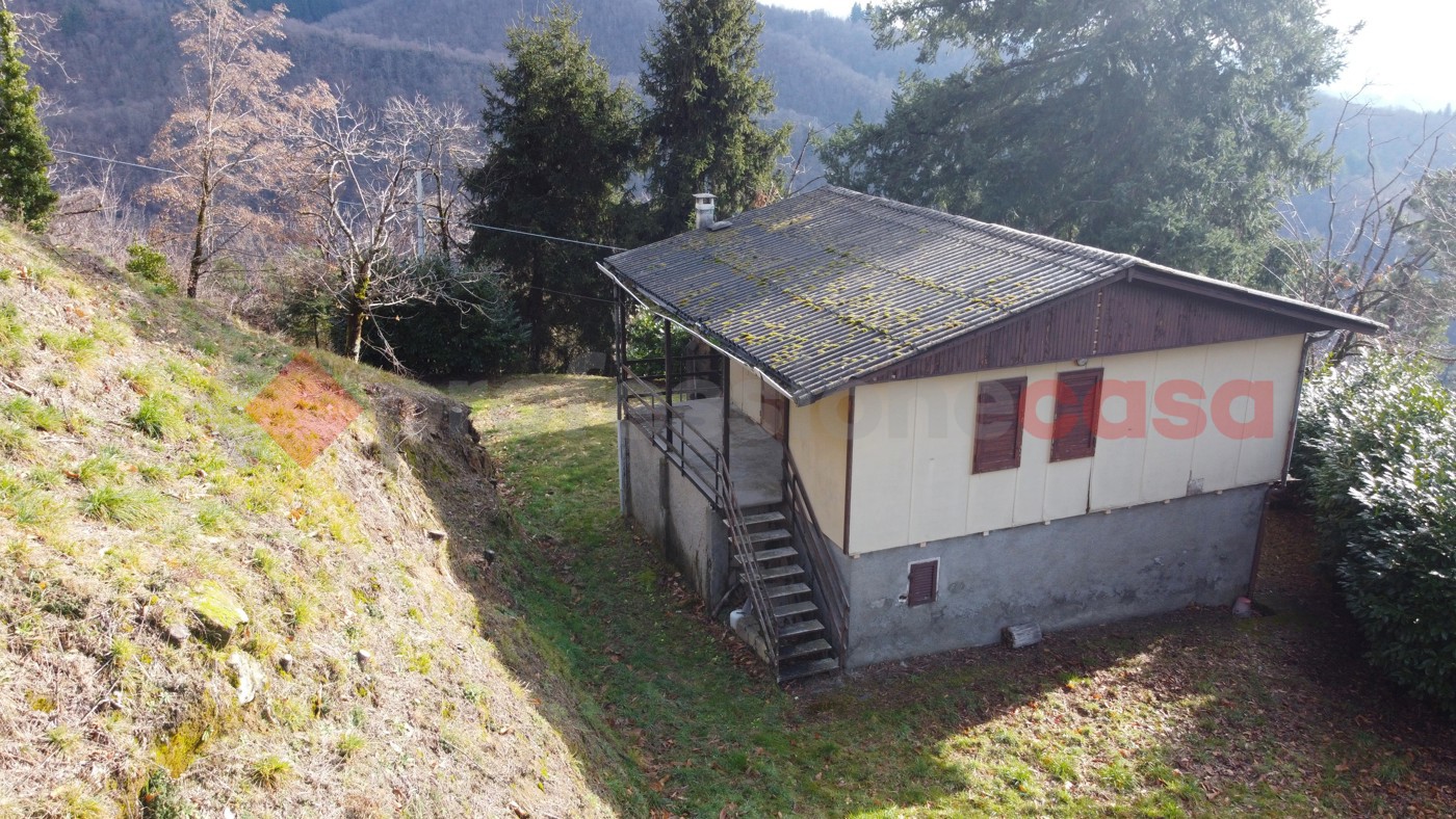 Rustico con giardino a Coreglia Antelminelli