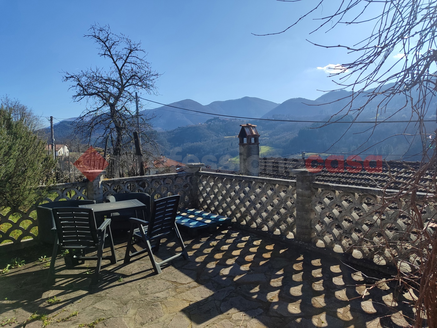 Casa indipendente in vendita a Piazza al Serchio