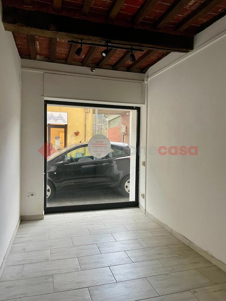 Negozio ristrutturato a Castelnuovo di Garfagnana