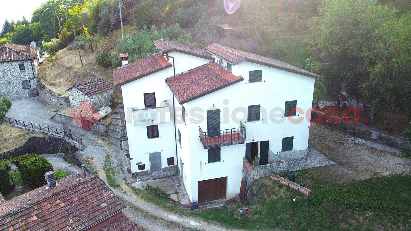 Villa Bifamiliare in vendita a Bagni di Lucca