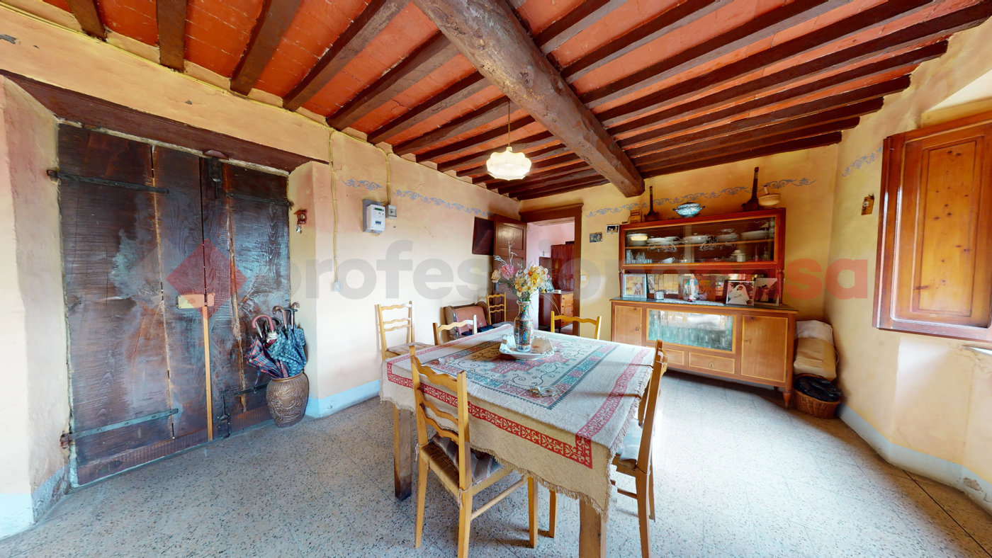 Casa indipendente con giardino a Borgo a Mozzano