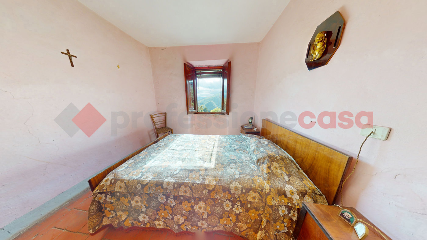 Casa indipendente con giardino a Borgo a Mozzano