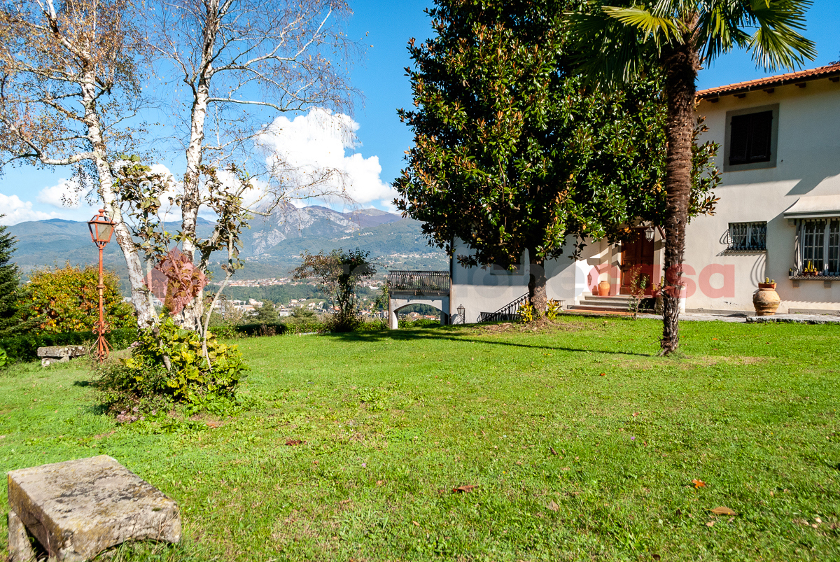 Villa con giardino a Castelnuovo di Garfagnana