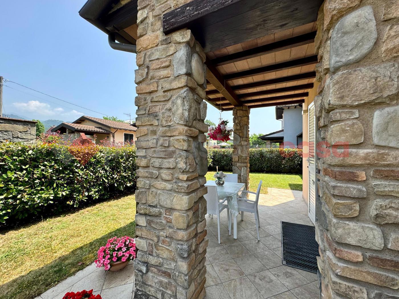 Villa Bifamiliare in vendita a Coreglia Antelminelli