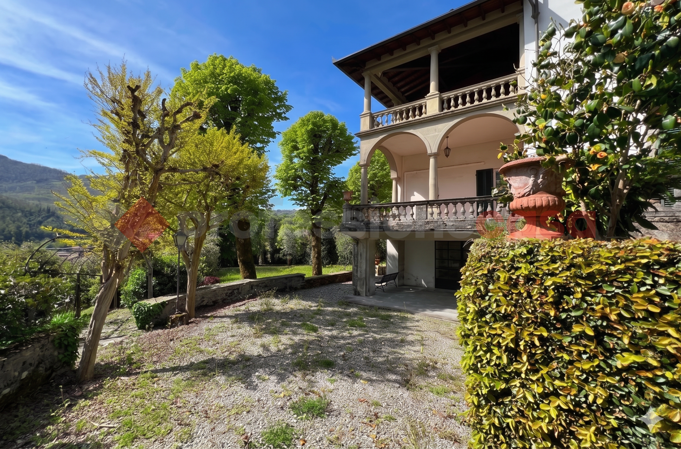 Villa con giardino a Bagni di Lucca